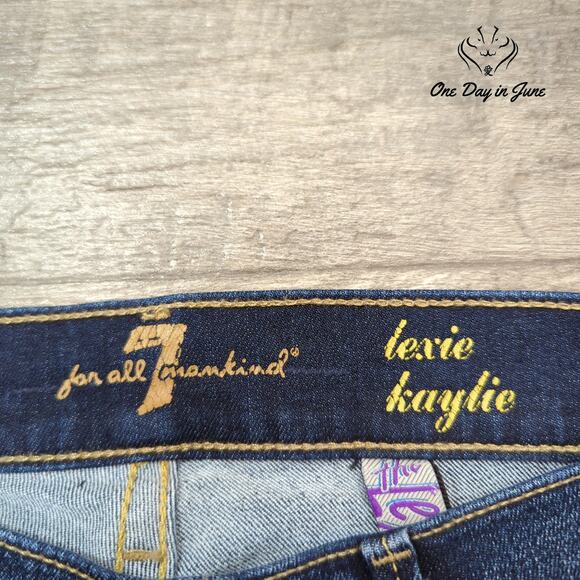 7 For All Mankind The Lexie Petite Jeans Size 26 (2P) - Picture 2 of 6